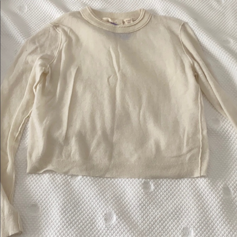 Cropped cream colored thin cashmere sweater